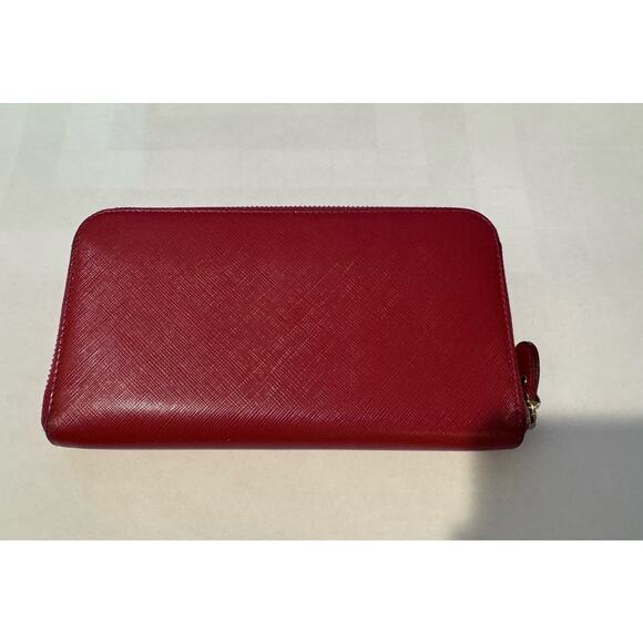 Salvatore Ferragamo Red Saffino Vara Ribbon long wallet Zip - Picture 3 of 13